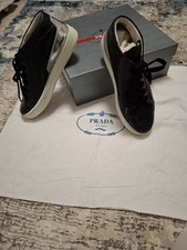 Luxus PRADA Sneaker 40 Schwarz, Weiße Sohe, Silber Akzente 
