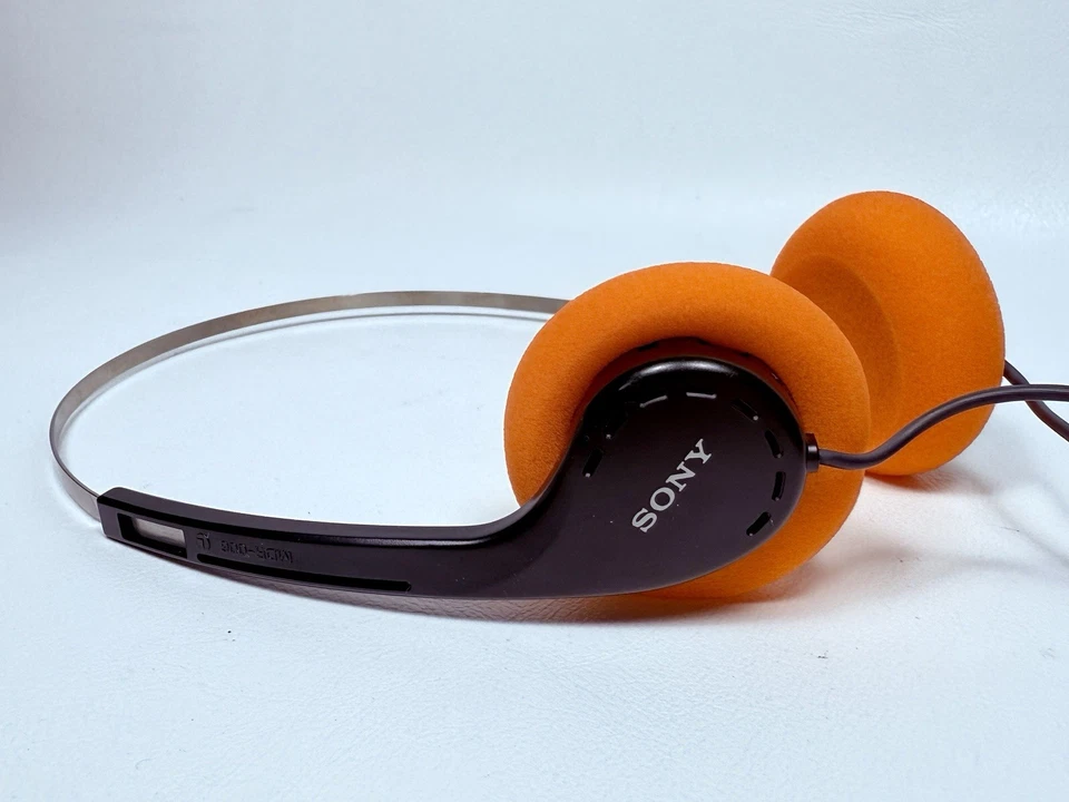 Cuffie Walkman Sony MDR-006 con cuscinetti arancioni | Guardiani della Galassia - Immagine 3 di 4