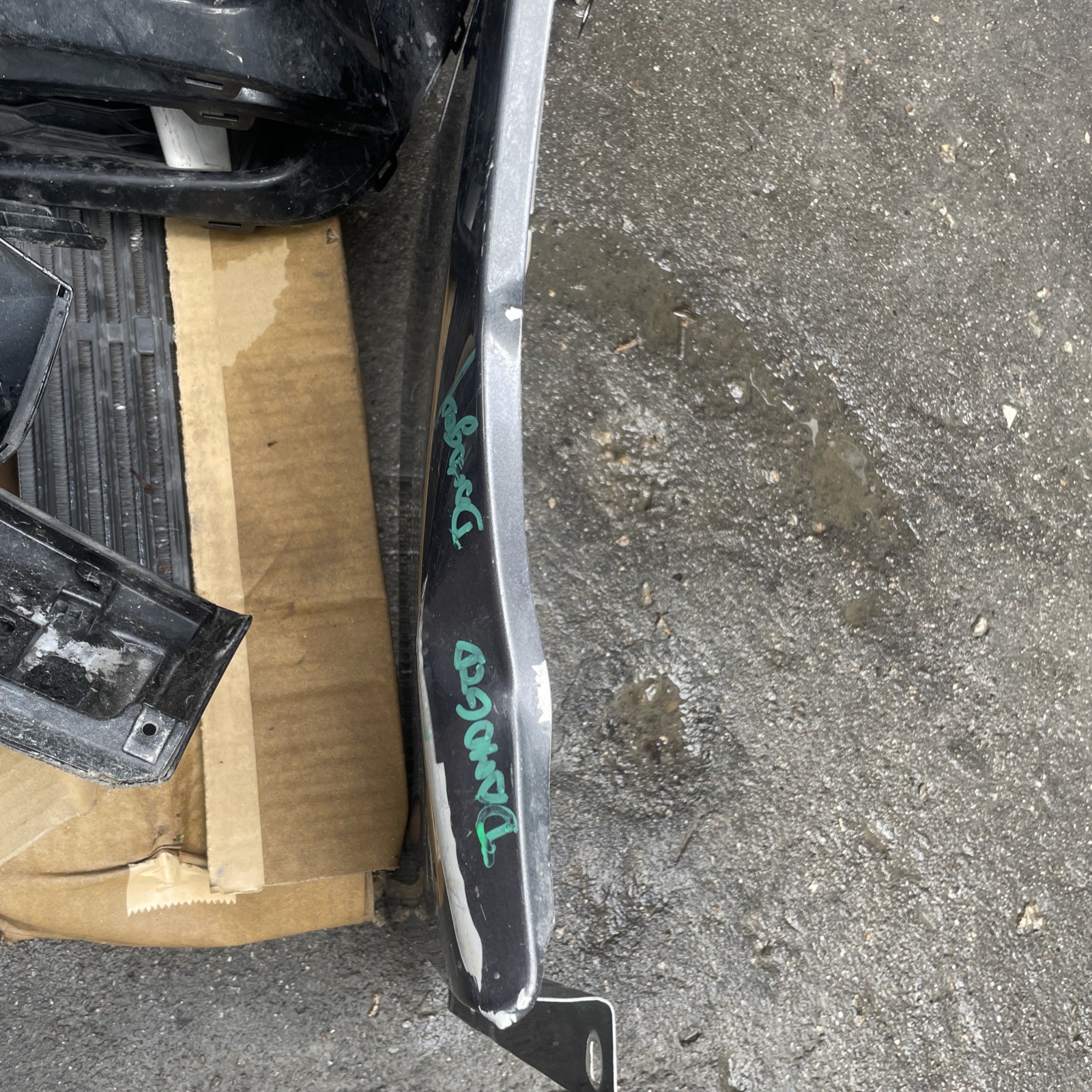 14-23 Maserati Quattroporte Right Fender