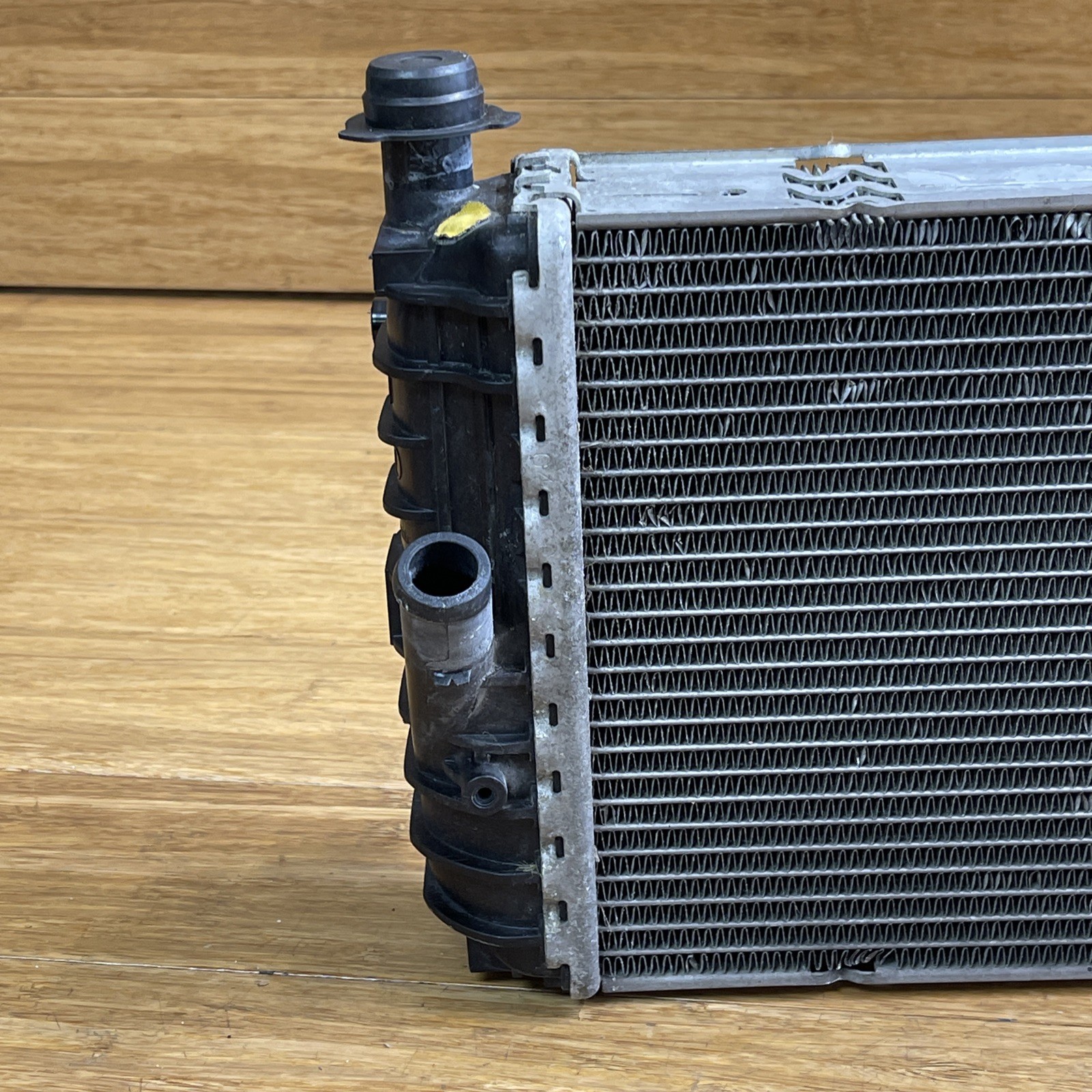 2017-2023 Audi R8 Radiator V10 4S 5.2L Rear Left Coolant 18k Miles OEM