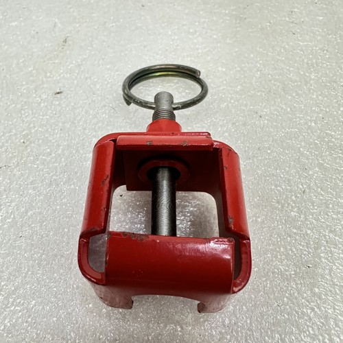 1pc USED USGI Red Blank Firing Adapter BFA NSN 1005 00 118 6192 5 56mm 1pc used usgi red blank firing adapter bfa nsn 1005 00 118 6192 5 56mm
