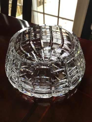 VINTAGE CUT GLASS CRYSTAL BOWL WITH HORIZONTAL AND VERTICAL CUTS 7-1/4" DIA. - Picture 3 of 10