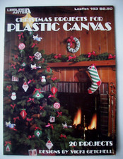 Holiday stockings wreath ornaments Christmas plastic canvas pattern
