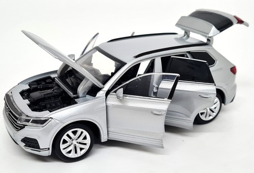 Tayumo 1/32 - Volkswagen Touareg LHD coche modelo diecast plateado - Imagen 4 de 6