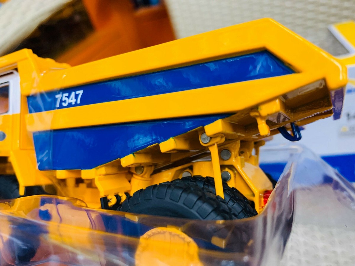 Belaz 7547 Mining Truck 1:50 Scale Metal By Diecast Masters Belaz 7547 Mining Truck 1:50 Scale Metal By Diecast Masters