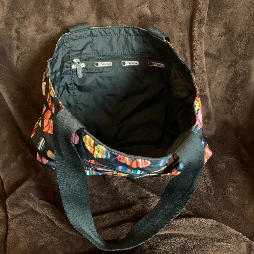 LeSportSac Mujer Bolso de Mano Cartera Reversible Cartera Corazones/Negro Bolso de Hombro Foto 3 de 4