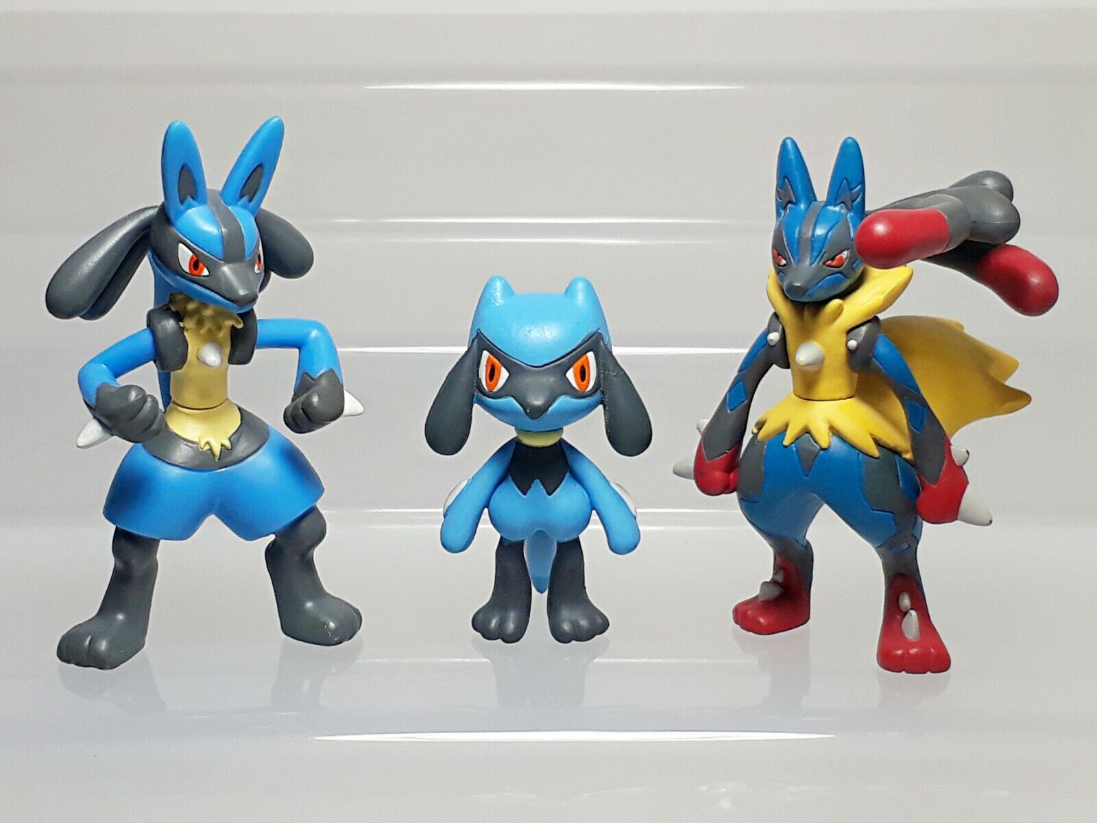 Lucario pokemon, Mega lucario, Cosas de pokemon