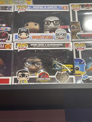 dennis nerdy & dilophosaurus funko pop jurassic park  entertainment eart exclusi