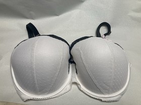 Victoria's Secret Lightly Lined Black Lace Trim Off White Color Bra Size 38 DDD