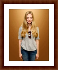 Amanda Seyfried 8.5 x 11 Candid Color Unframed Photograph Collectable Art Print