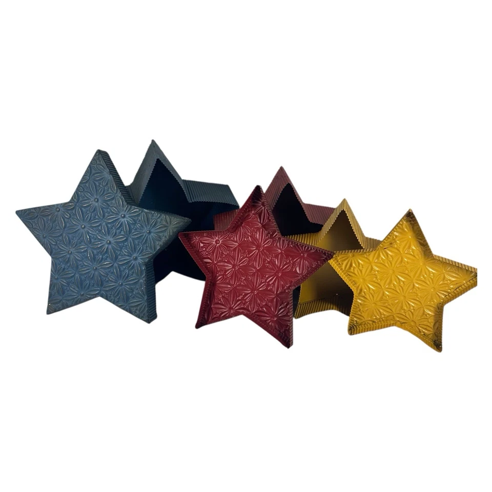 Set of 3 Metal Star Shaped Nesting Boxes Folk Art Farmhouse Style Americana - Image 2 of 4