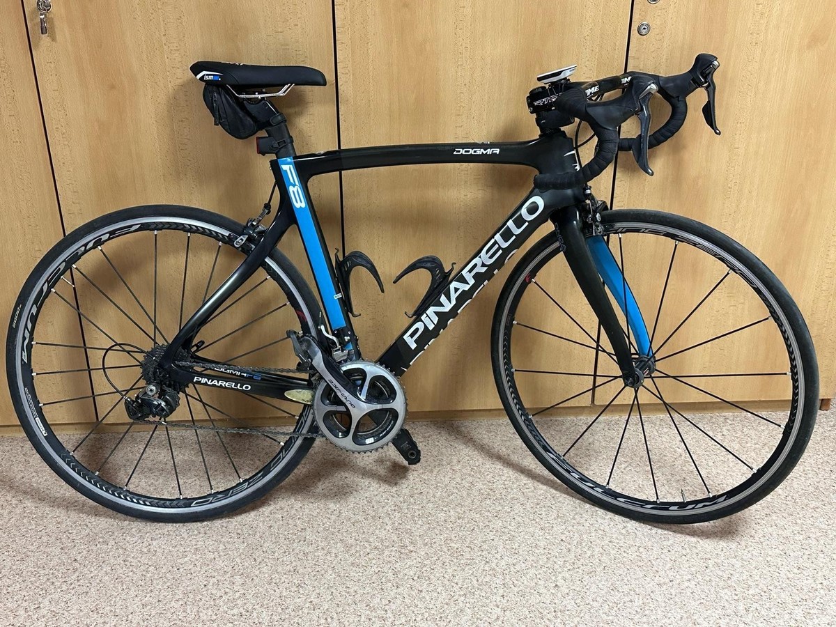 Pinarello Dogma F8 Carbon Road Bike Size M Shimano Dura-Ace 9000