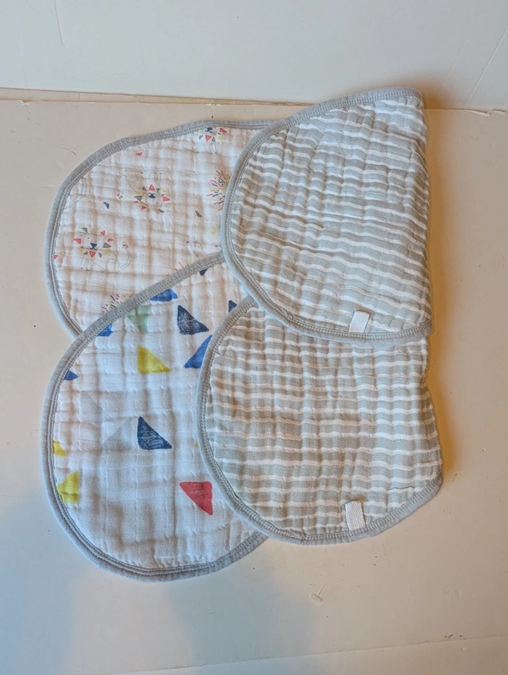 Juego de 2 baberos Burpy 100 % algodón orgánico muselina de Aden + broches Anais nuevos sin etiquetas Foto 4 de 4