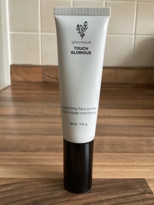 Younique Touch Glorious Mattifying Face Primer Full Size 30ml (alte Formel)