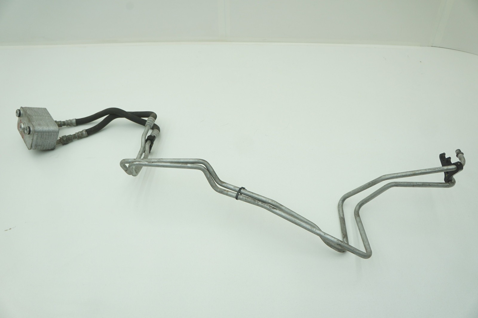 Engine Oil Cooler Line Assembly OEM 17117592854 Rolls Royce Phantom Vii 2006