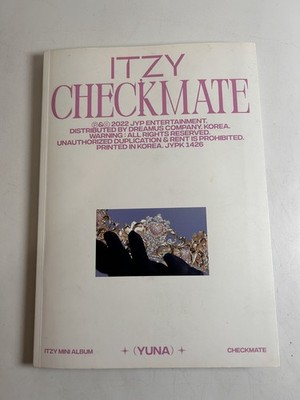 ITZY - CHECKMATE MINI ALBUM, YUNA'S VERSION, TARGET EXCLUSIVE (WITH PHOTOCARDS)
