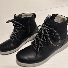 BOGS BOOTS WOMENS CLASSIC CASUAL TALL LACE SZ 6.5 WATERPROOF INSULATED WINTER