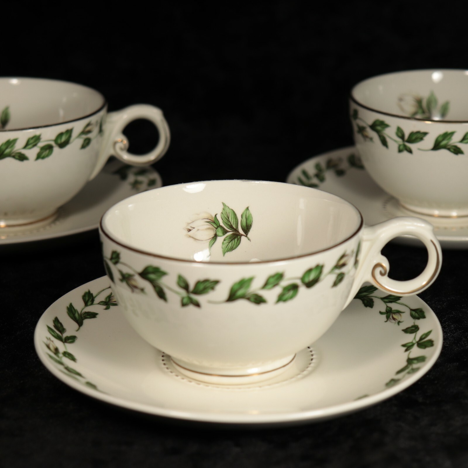 Superior Hall Quality Dinnerware CAMEO ROSE Set of 3 Teacup & Saucer