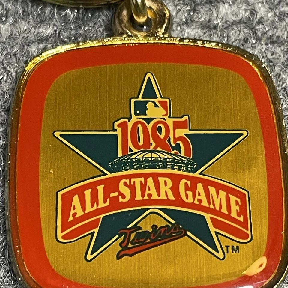 All Star Game Key Chain 1985 Minnesota Twins Baseball MLB Gold Vintage - Image 2 of 4
