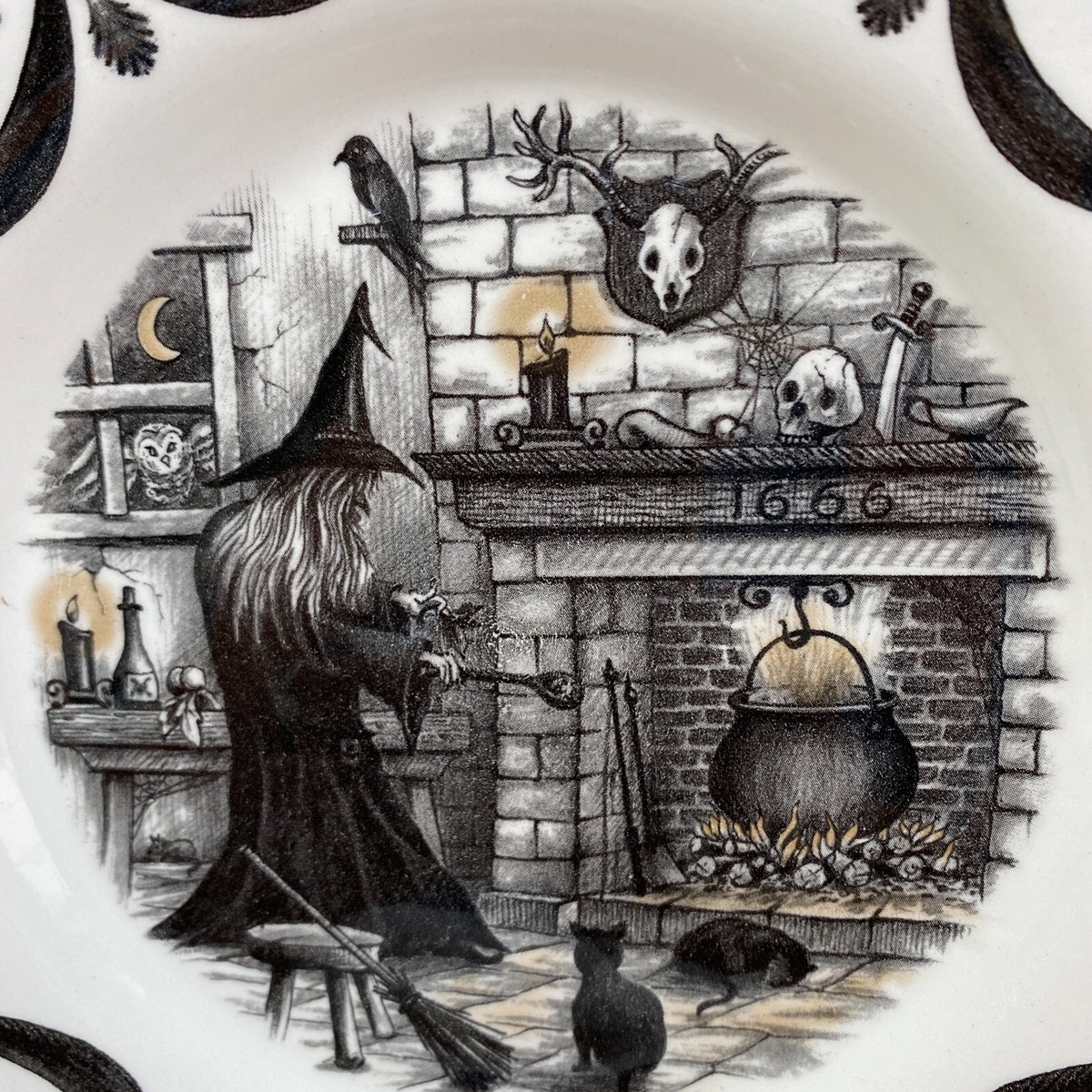  Stafford お皿　ハロウィン　魔女 Royal Stafford England Halloween Haunted Wicked Witch Salad Plates