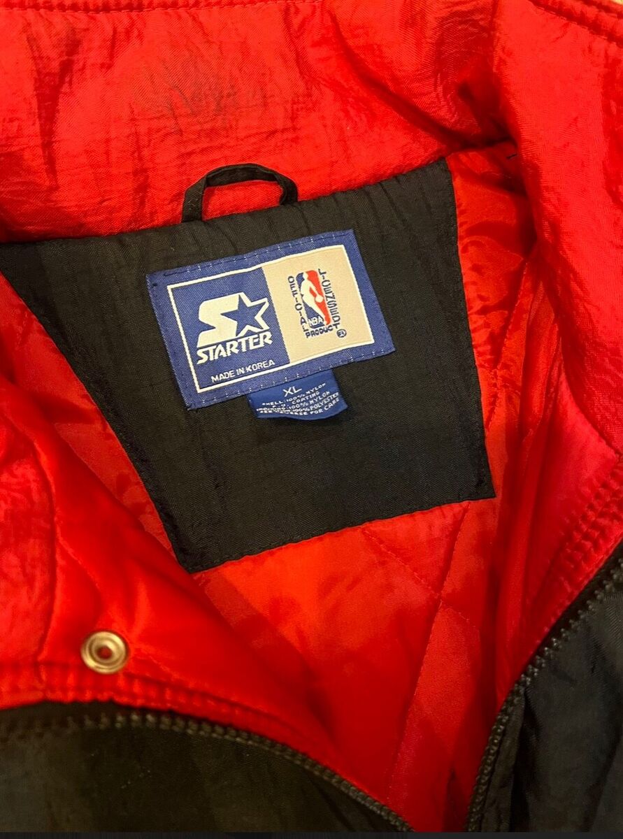 VINTAGE RARE 1993 Chicago Bulls BLACK STARTER Zip Puffer VINTAGE RARE 1993 Chicago Bulls BLACK STARTER Zip Puffer