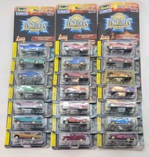 Revell Lowrider 1:64 Lote de 21 Nuevos En Paquete Lowrider Die Cast 8 Chevy Impala