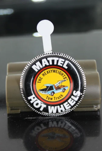 Heavyweights Tow Truck  Metal  button badge   Hot Wheels REDLINE