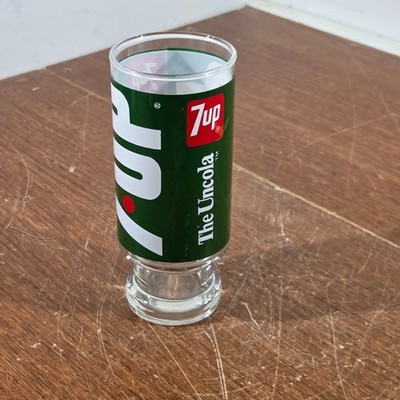 Vintage 7-UP Glass The Un Cola Wet & Wild