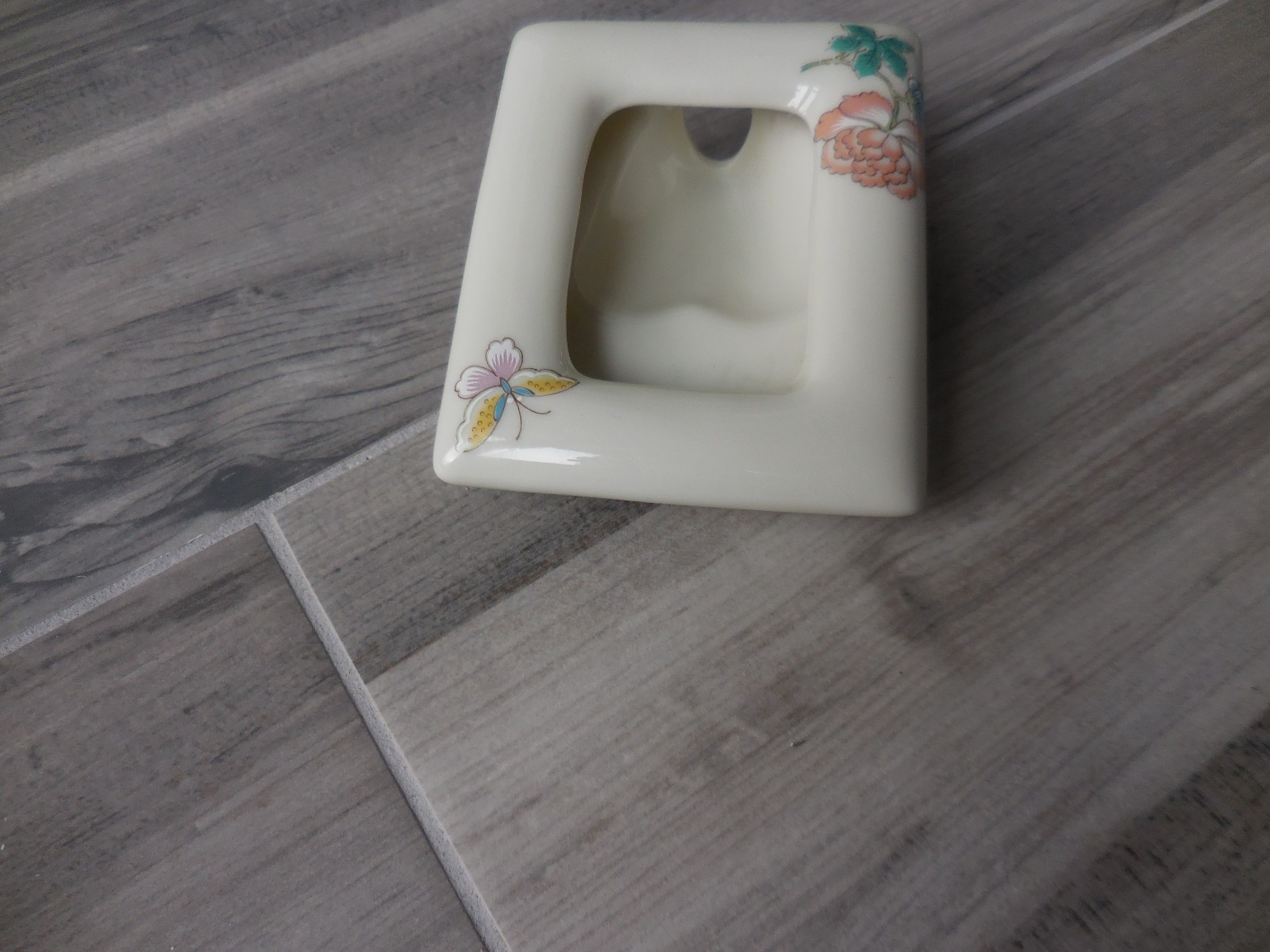 Cho Cho Takahashi Small Mini-Photo Frame Hand Painted Porcelain 3.75 X 3 in.