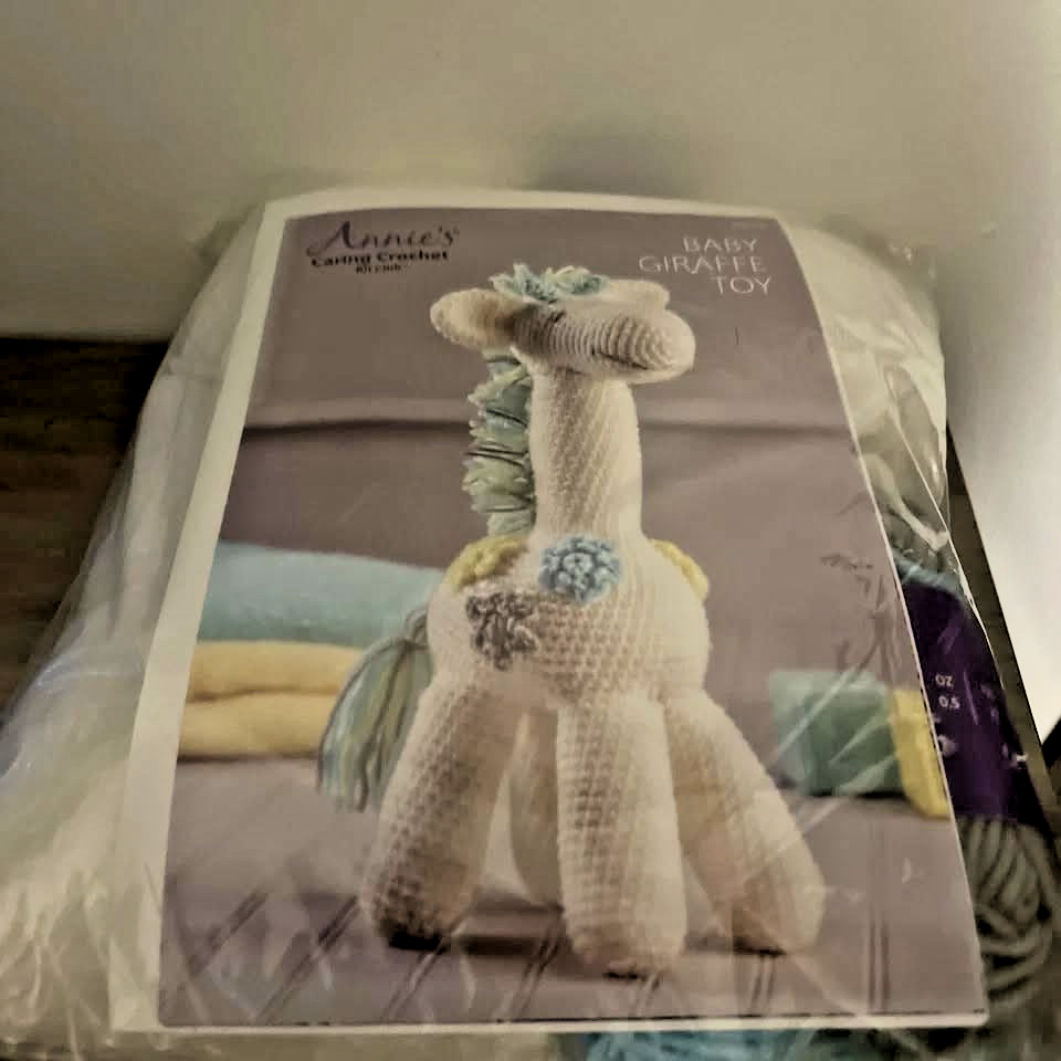Annie’s CARING CROCHET KIT CLUB - CKC12 BABY GIRAFFE TOY SOFT WHITE ...