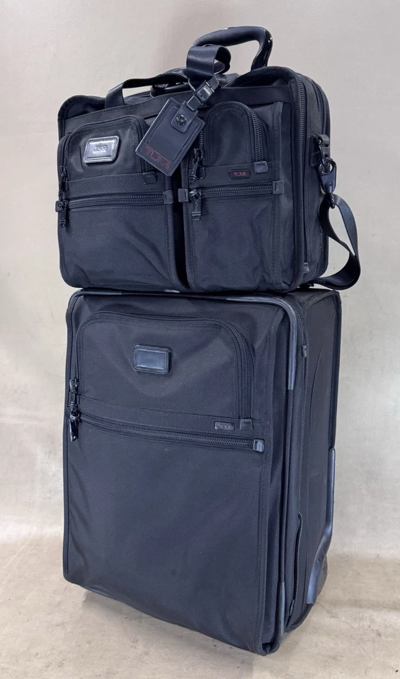 Preowned Tumi Carry On Set 2 Wheeled 21” Suitcase 22021DH & 15” Laptop Briefcase - Image 2 of 4
