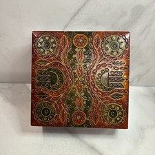 VTG Handmade/Carved Hinged Lid Dovetailed Corners Wooden Box 4  x4  x2  3/4  Grn