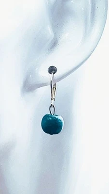 Boucles Oreilles Stylées Fantaisies- Création Argent et Bois VERT- Envoi rapide - Photo 1/4