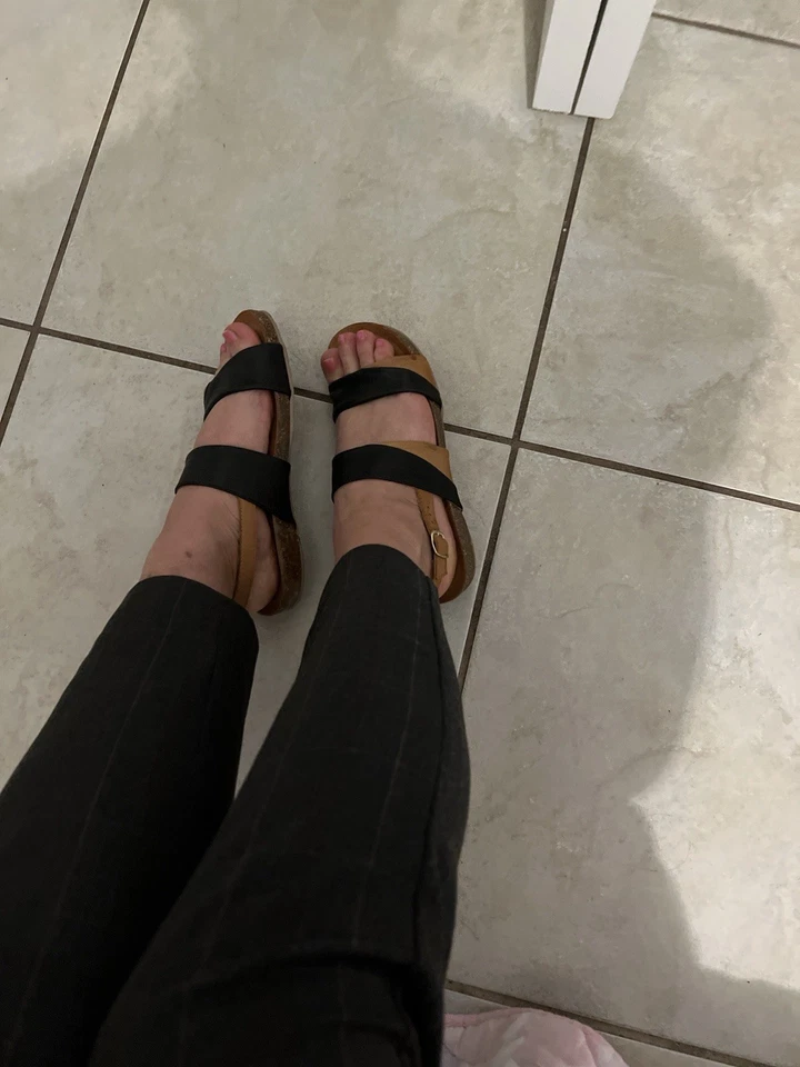 Sandalias para mujer 100 % cuero talla 9 Foto 3 de 4