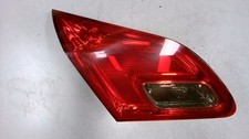 Heckleuchte innen Links Opel Astra 1.7 Cdti DPF Bj 2010 J 2685138