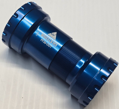 Wheels Manufacturing Bottom Bracket PF-30 Outboard 30mm Spindle Thread Together