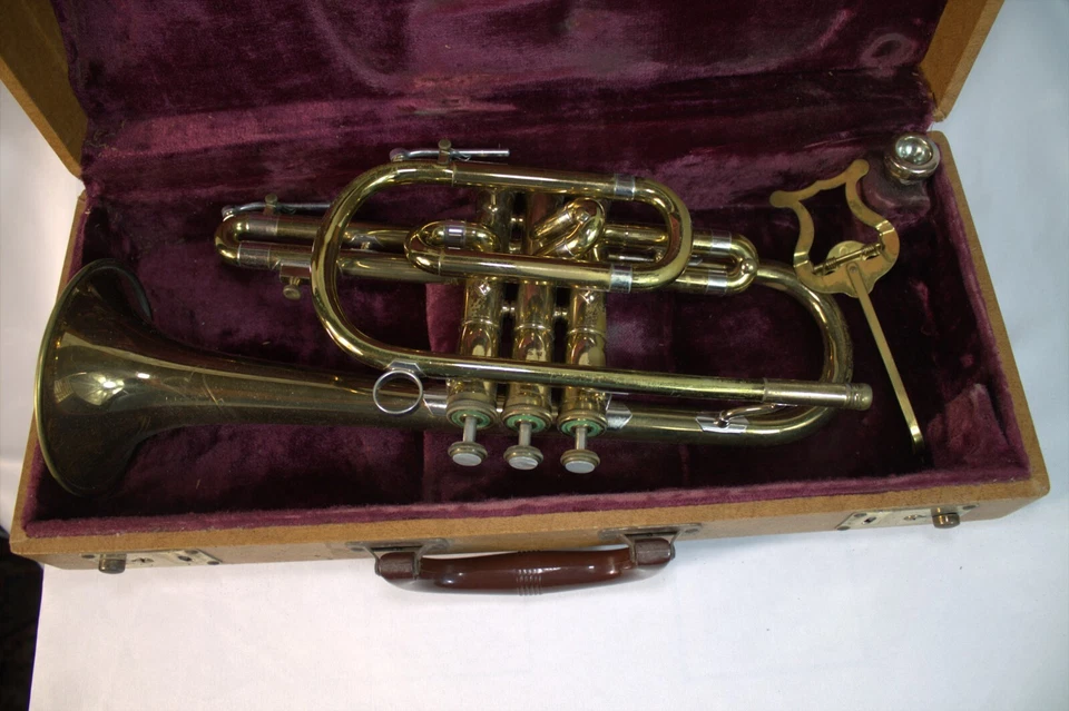 Ambassador FE Olds Los Angeles Cornet #64324 Working Cond w/original case - Image 2 of 4