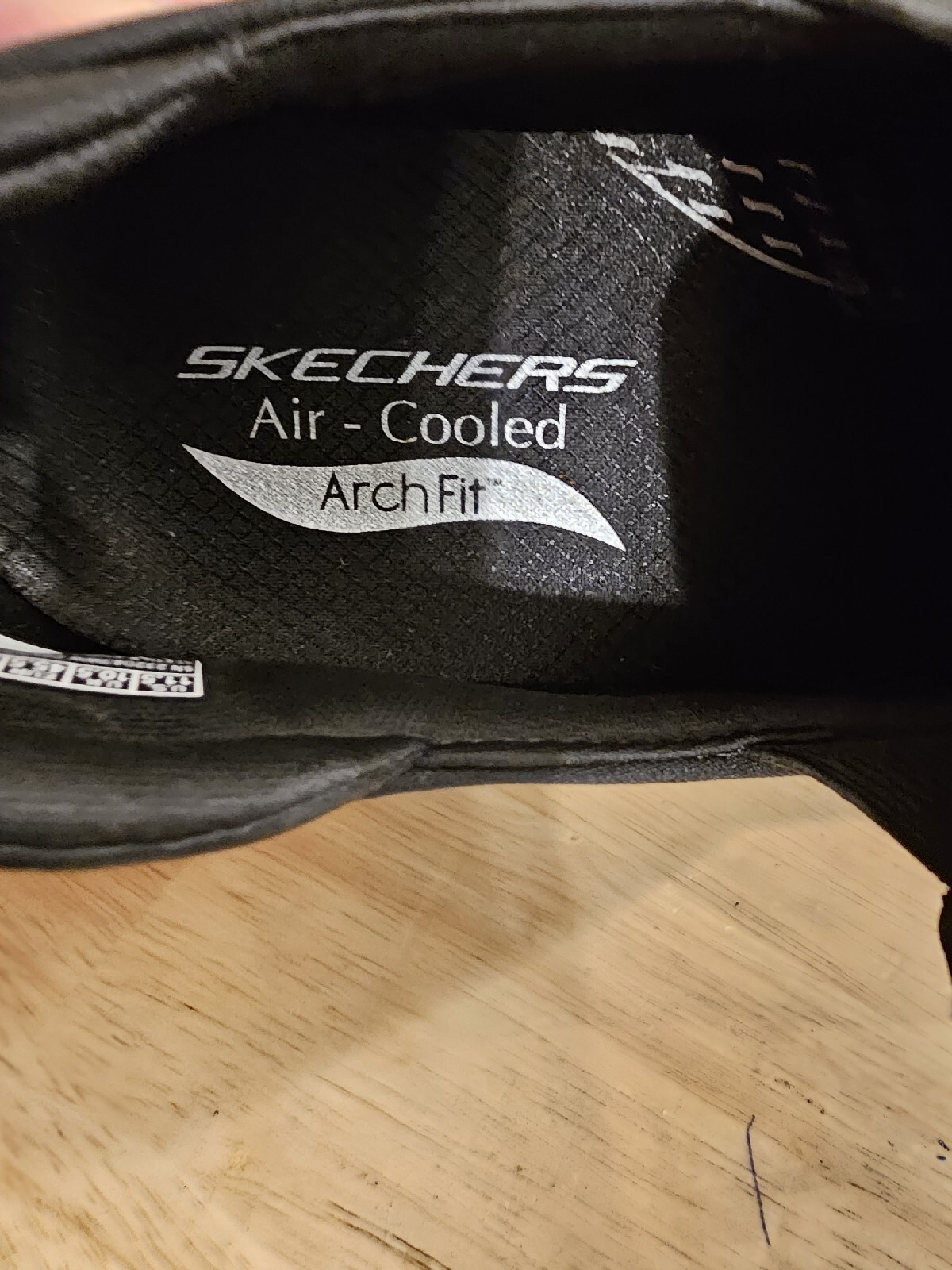 Skechers Air-Cooled Arch Fit Men’s Size 11.5 Gray / Black Slip On Sneakers NWT