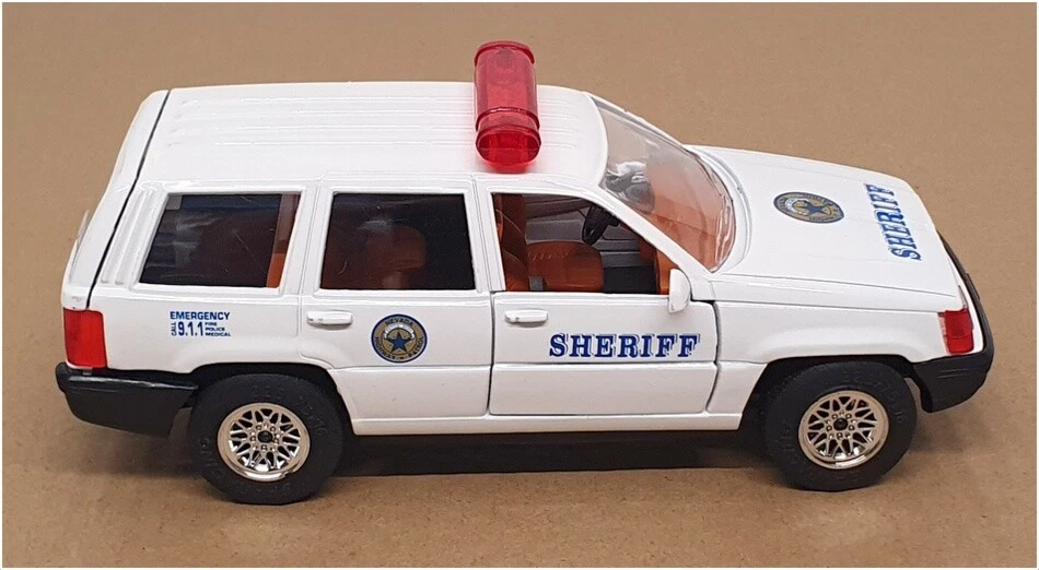 Majorette 1/24 Scale 4110 - Grand Cherokee Nevada Sheriff - White - Image 3 of 4