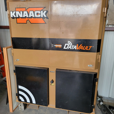 Knaack DataVault Heavy Duty Job Box Secure Industrial Tool Storage Cabinet