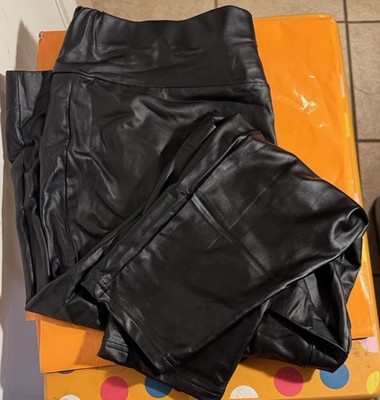 Black Stretchy Faux Leather 14  High Rise Pants 43x25 Size 24