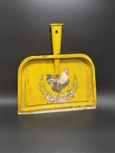 Charming Vintage Yellow Kelley Dustpan with Rooster