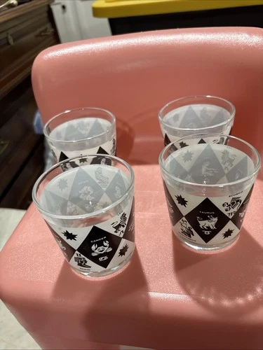 Set Of Four Jeanette Harlequin Astrology Zodiac Lowball Rocks Glasses Barware