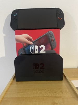Nintendo SWITCH 2 - neuwertig mit Zubehörpaket & Spiel in OVP