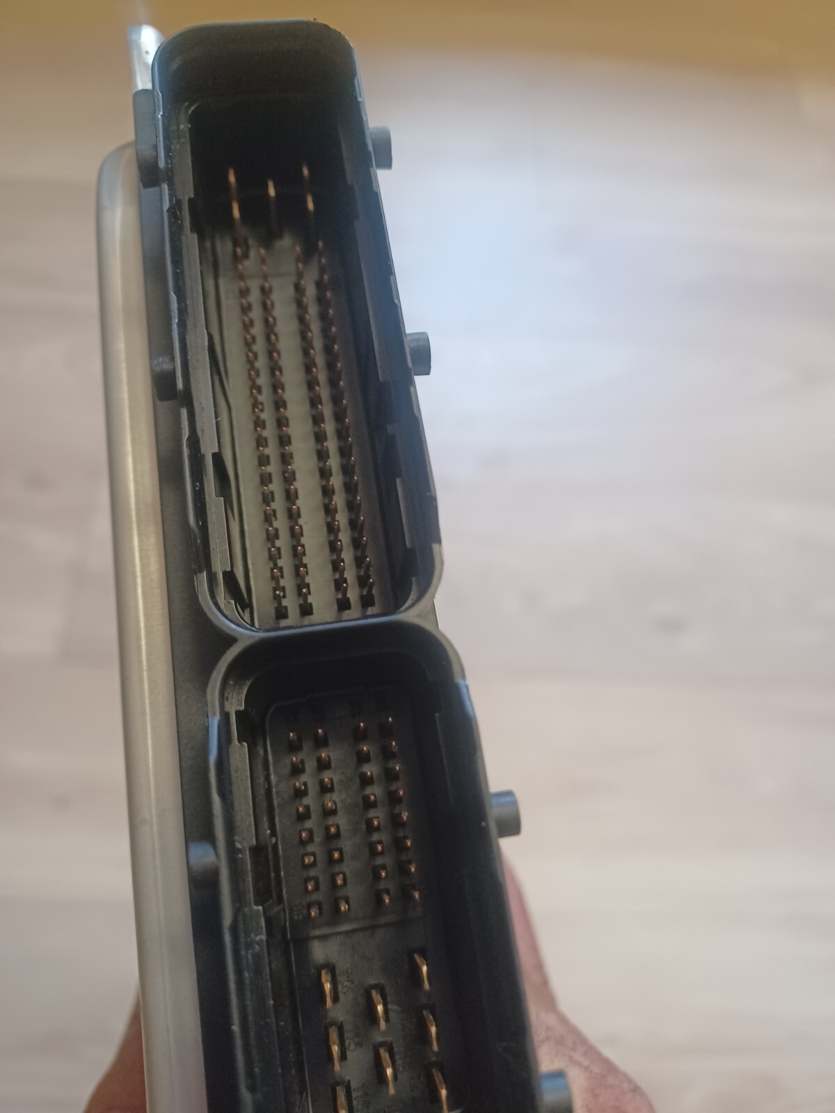 04-11 Maserati Quattroporte M139 4.2L ECU Engine Control Module  Bosch OEM