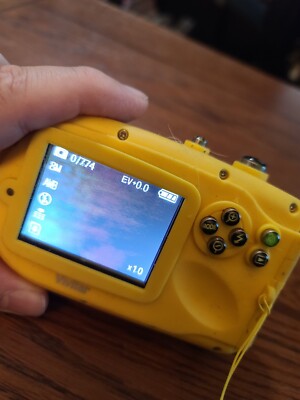 Vivitar ViviCam 8400 8.1 MP Digital Camera Yellow Tested Under