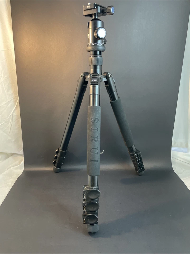 Sirui ET-2004 Aluminum Tripod Black Ball Head - Image 4 of 4