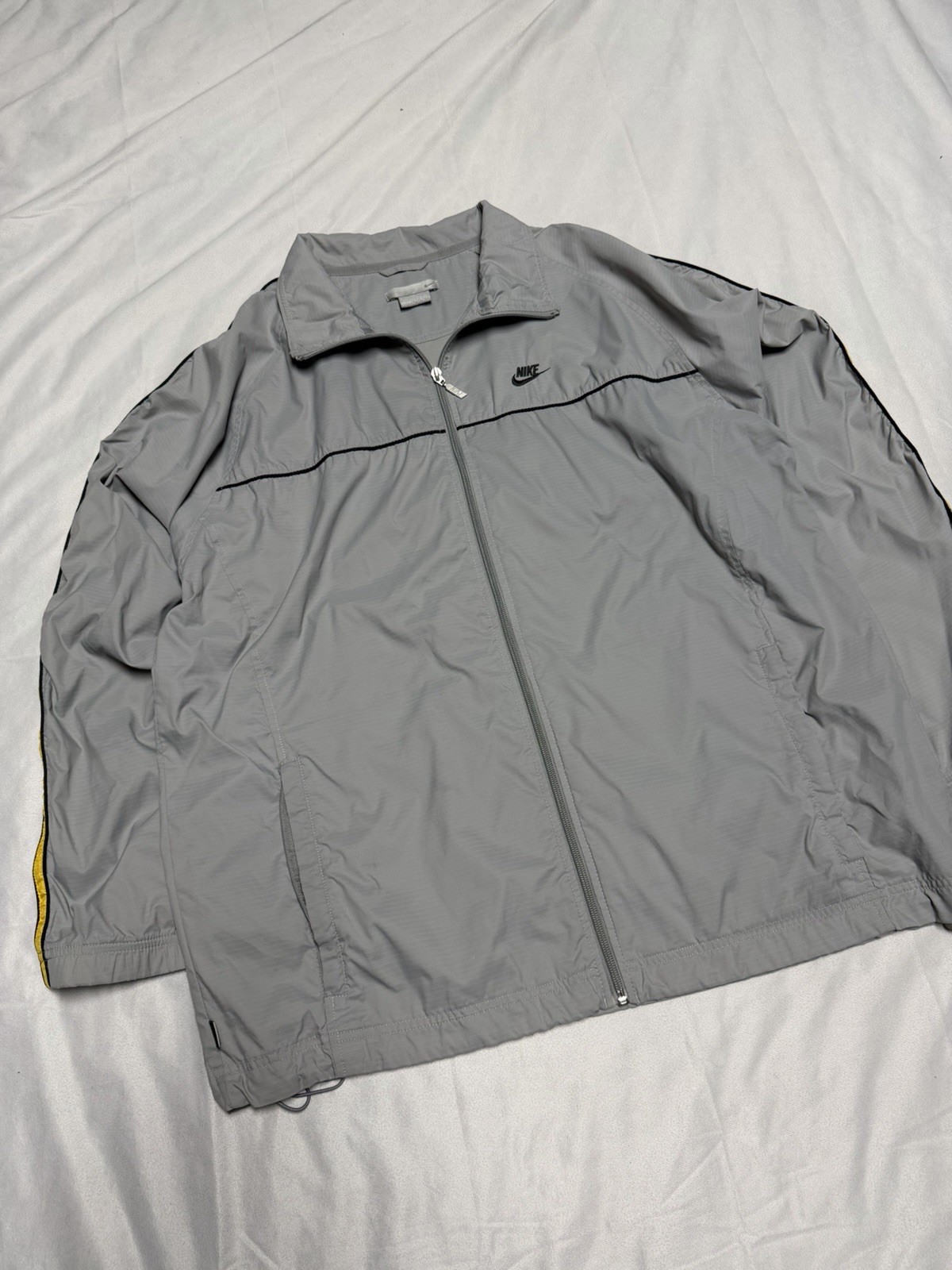 Vintage Y2K 2000s Nike Gray Windbreaker Track Jacket Gray Yellow Stripes Sz XL thumbnail 2