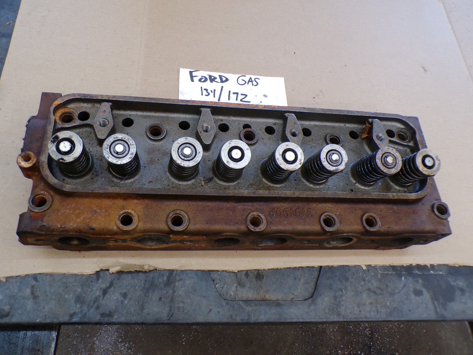 Ford Tractor Gas Cylinder Head 172 CI 800 2000 4000 GAS 310109