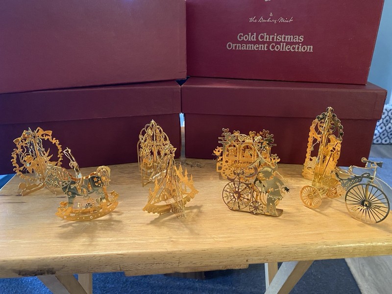 Lot Of 8 Vintage 1987 Danbury Mint Gold Christmas Ornament Collection w/Box READ